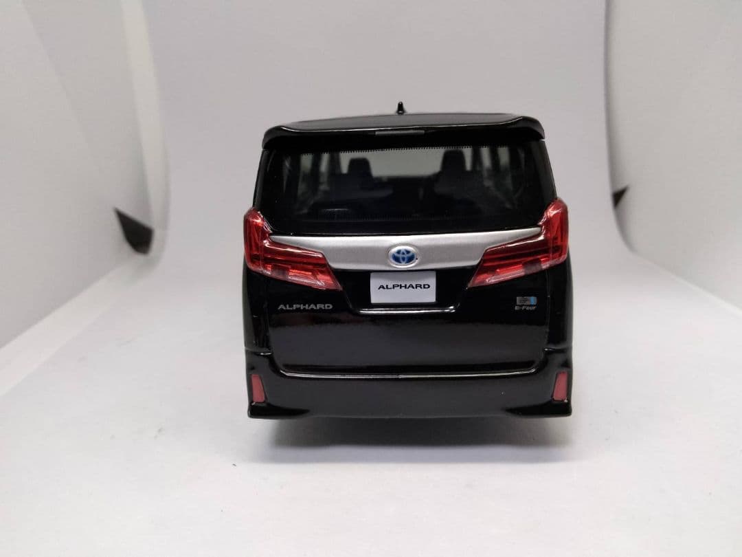 アルファード ミニカー　カラーサンプル