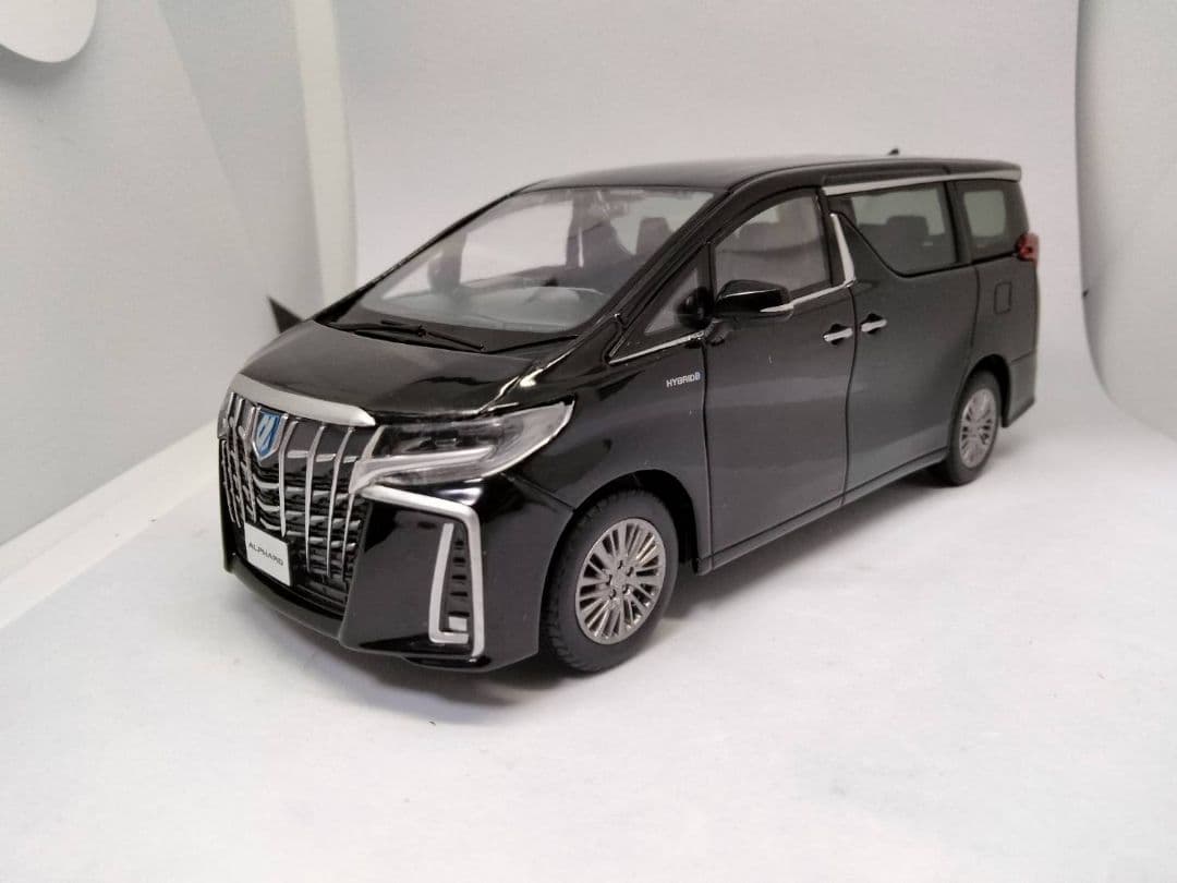 アルファード ミニカー　カラーサンプル
