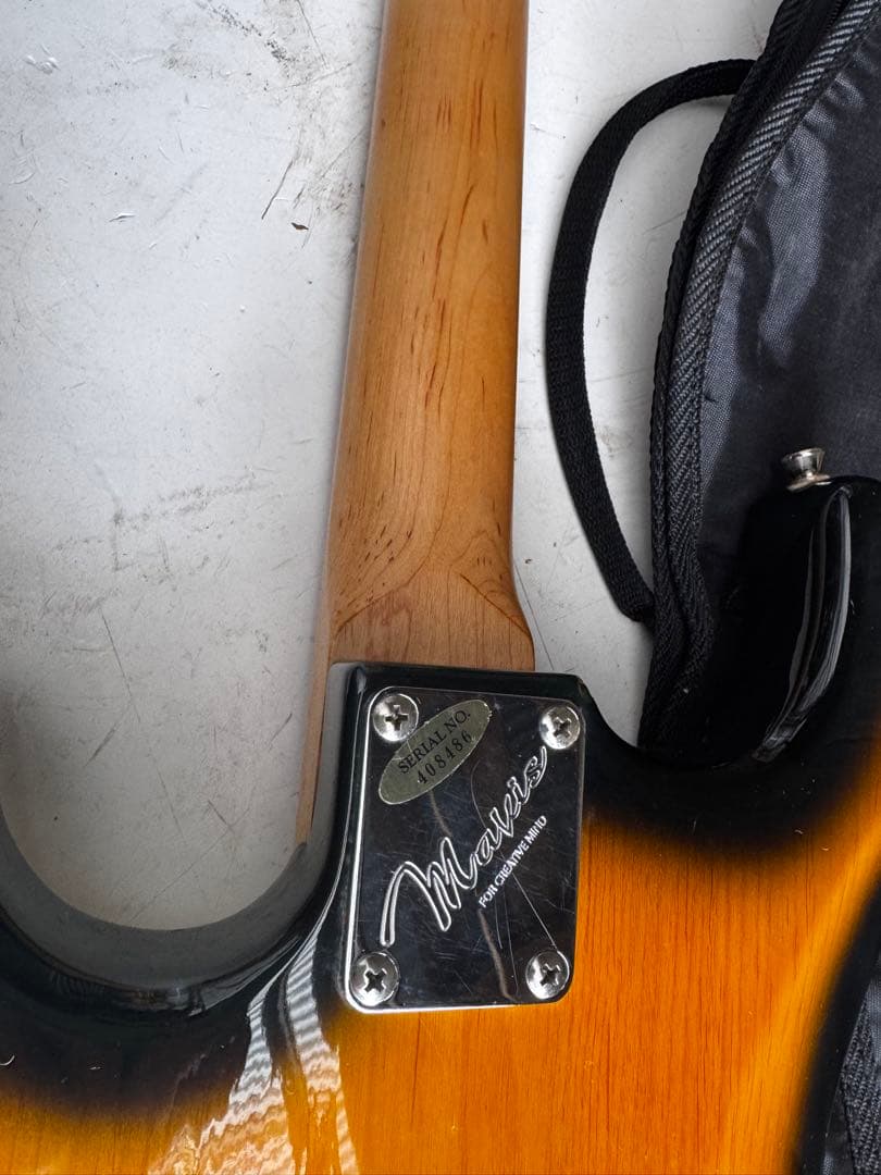 【現状品】 エレキギターCREATIVE MIND弦楽器 楽器 ソフトケースあり