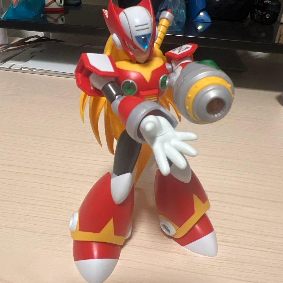 【組立済】コトブキヤ ロックマンX ゼロ プラモデル フィギュア　ZERO
