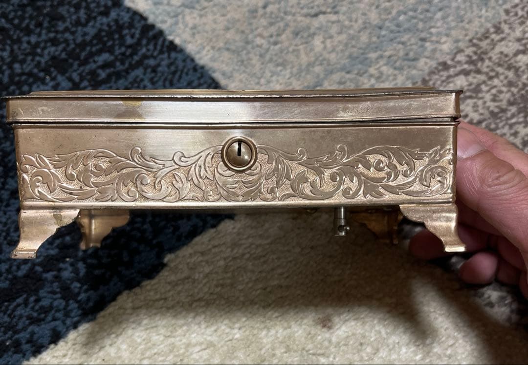 昔のオルゴール？