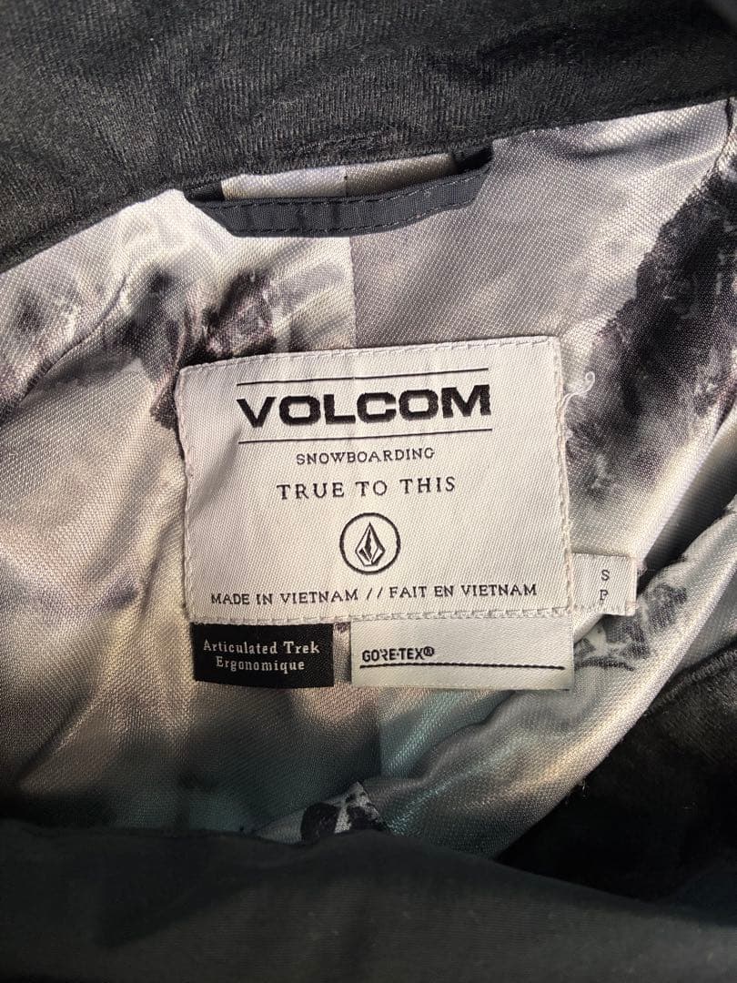 値下げ！volcomスノーボードBIBパンツ　レディース