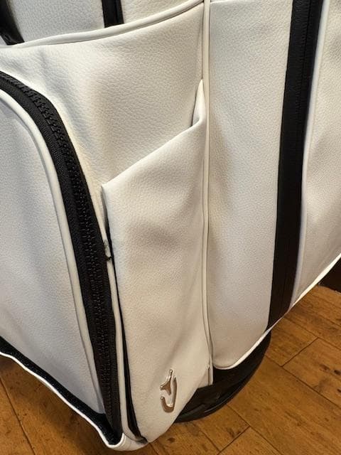 ベゼル Player5.0 Pro スタンドバッグ ホワイト 新品