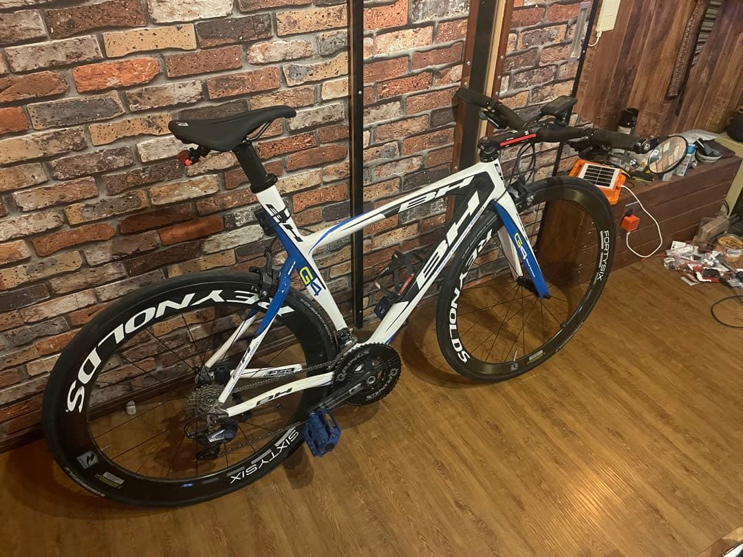 BH G4 カーボン レイノルズカーボンホイール アルテグラR8000グループ組