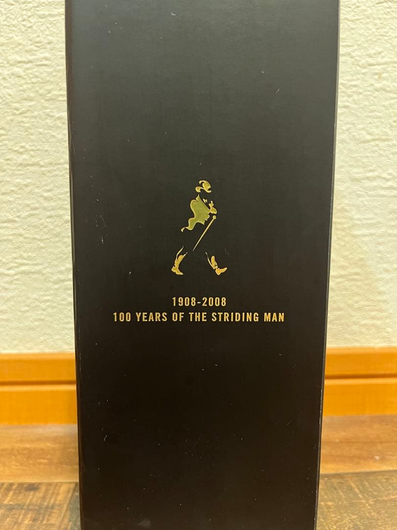 ジョニーウォーカーブラックラベルの100周年記念のアニバーサリーエディション