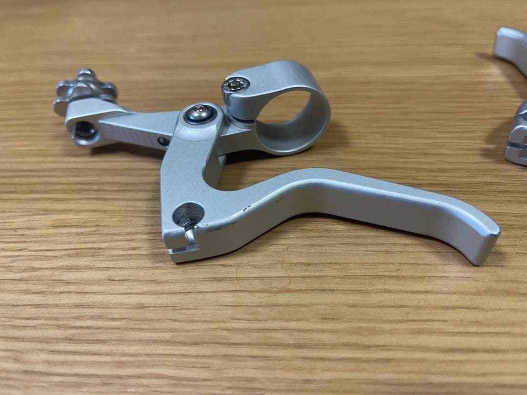 PAUL love lever (silver) 左右ペア