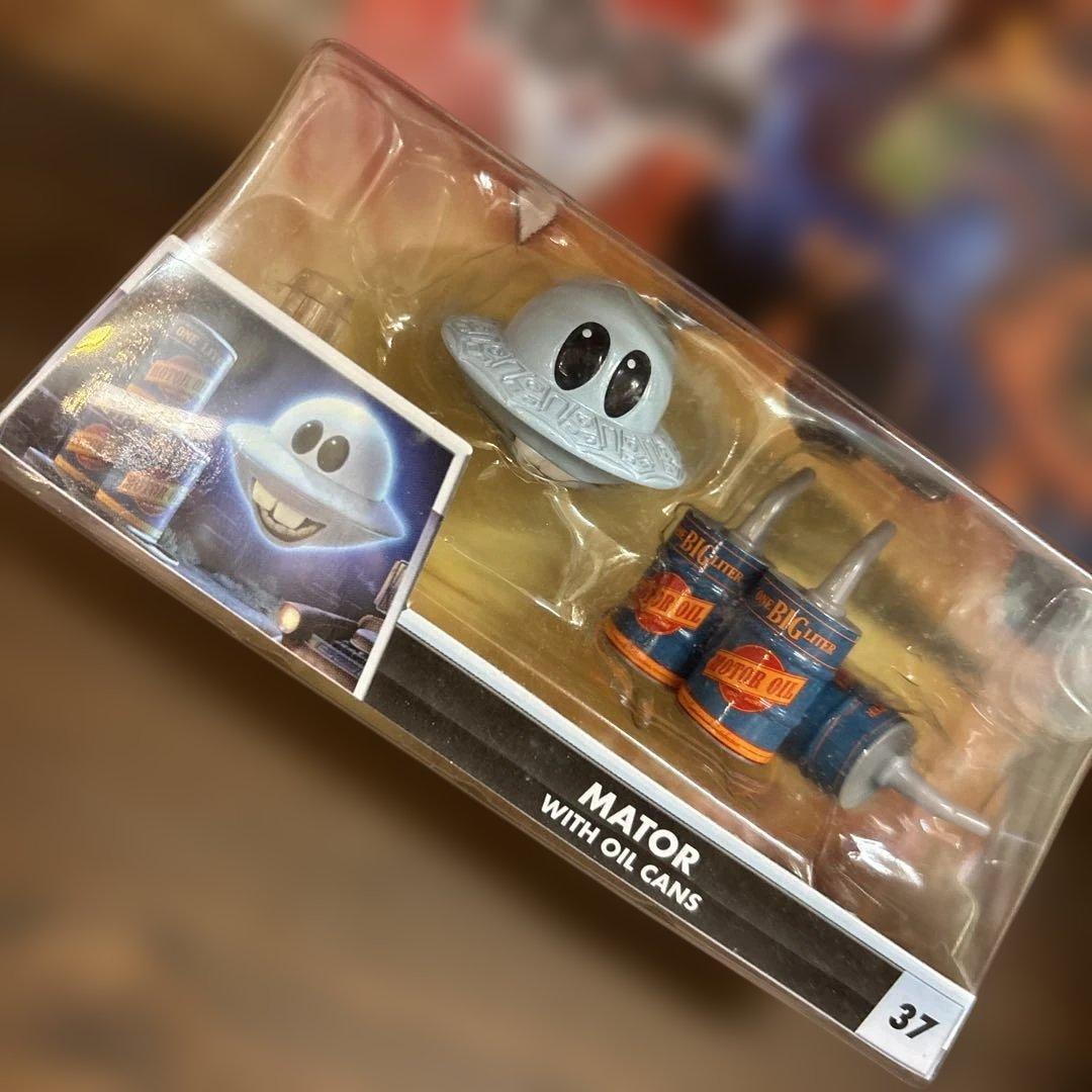 カーズCars Toon Mator with Oil Cans 37