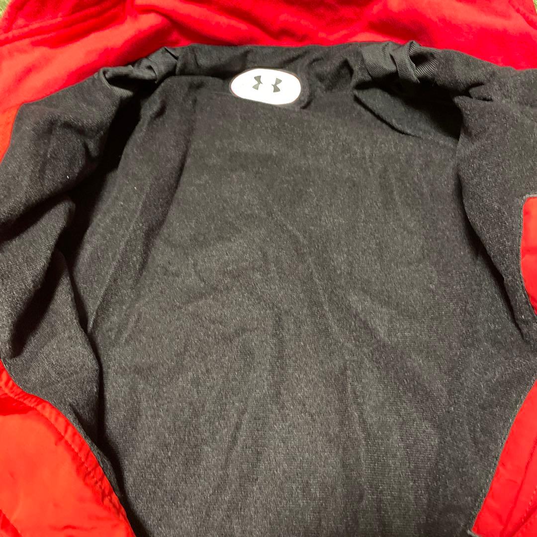Under Armour 赤 ジャケット