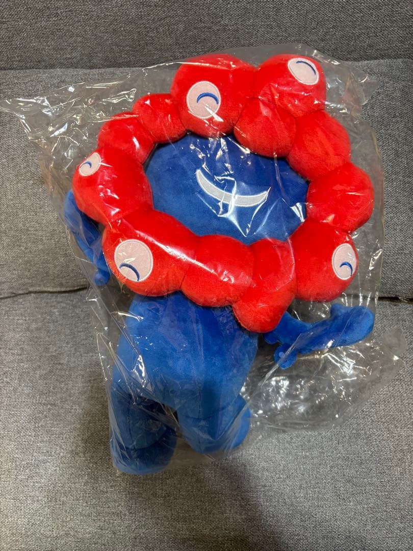 EXPO 2025 ミャクミャク　BIGぬいぐるみ　スキップ　笑顔