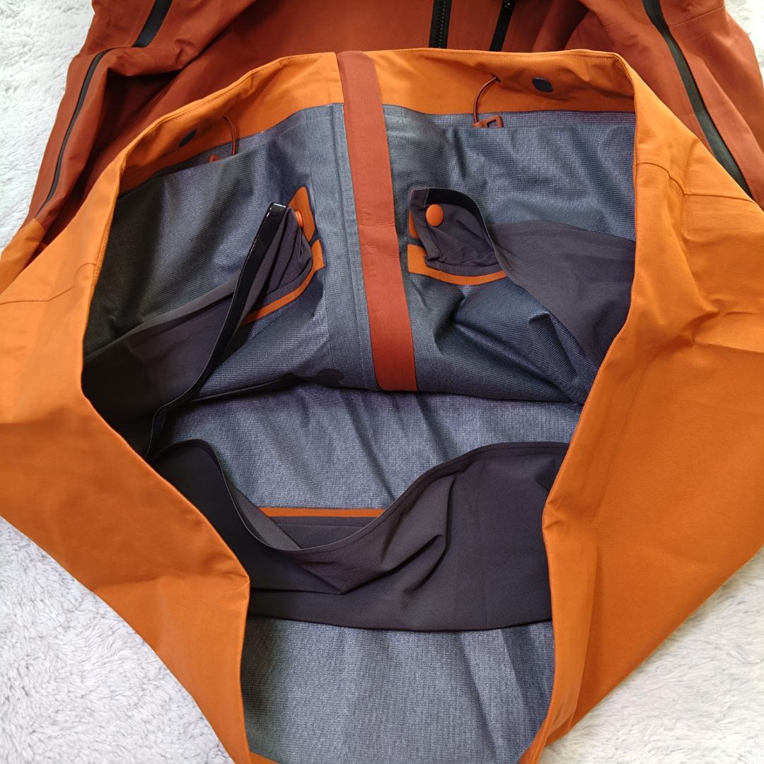 パタゴニアpatagonia スキーウェア　L　ゴアテックス アントラックド