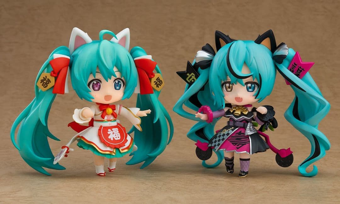 ねんどろいど 初音ミク 招きミクVer 黒招きミクVer. 専用猫座布団付き