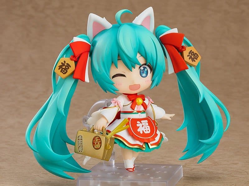 ねんどろいど 初音ミク 招きミクVer 黒招きミクVer. 専用猫座布団付き