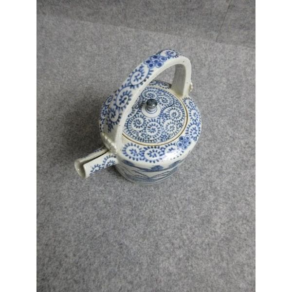 古伊万里染付蛸唐草に山水図銚子箱付き [B28257]