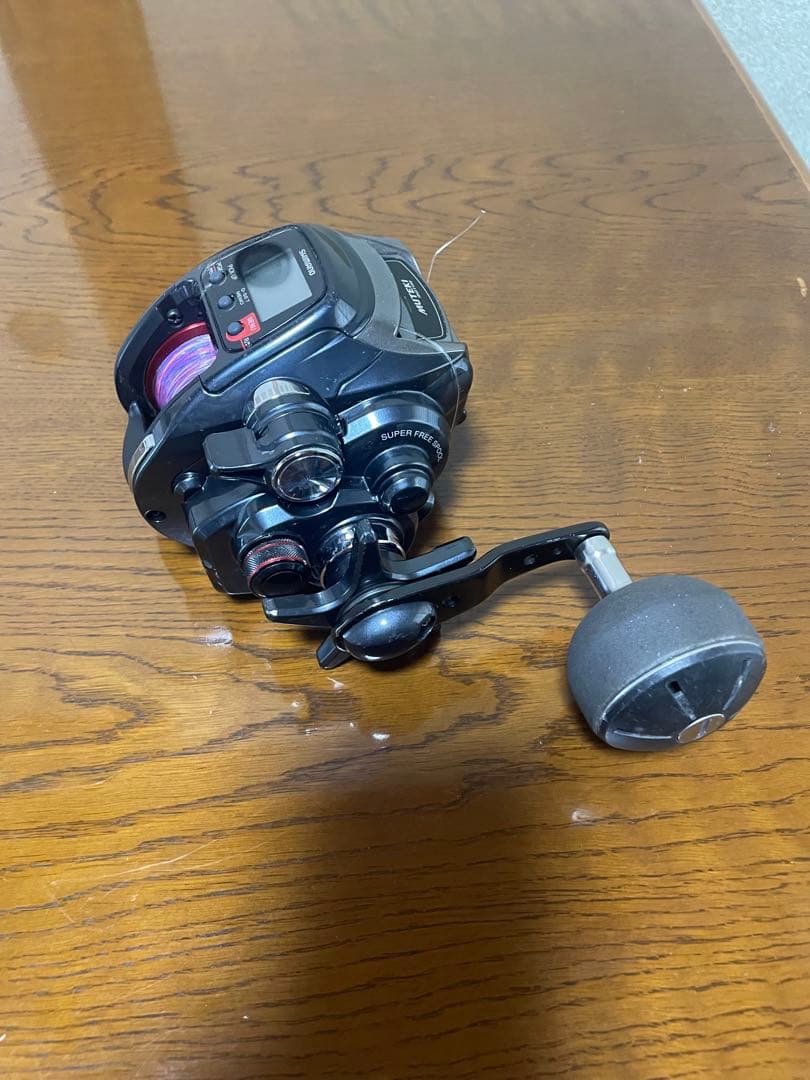 使用感も全く問題ないので、電動リールの初心者、予備には良いと思います。