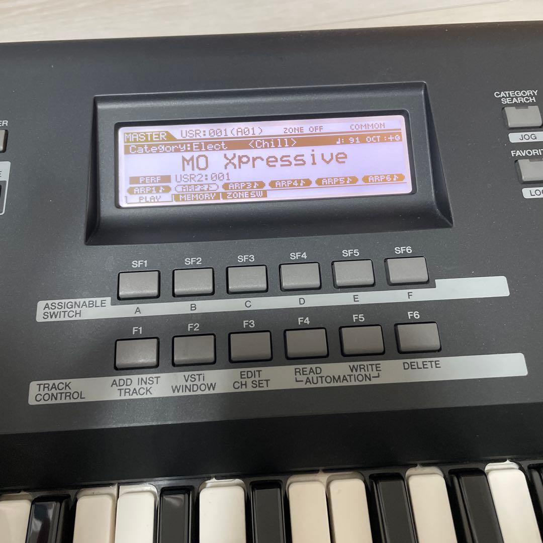 Yamaha MOX6 シンセサイザー