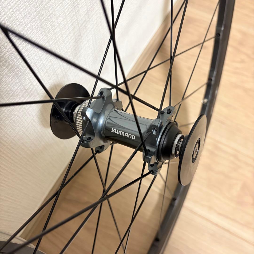 【ほぼ未使用品】シマノ WH-RX830-TL 700c フロントリア セット