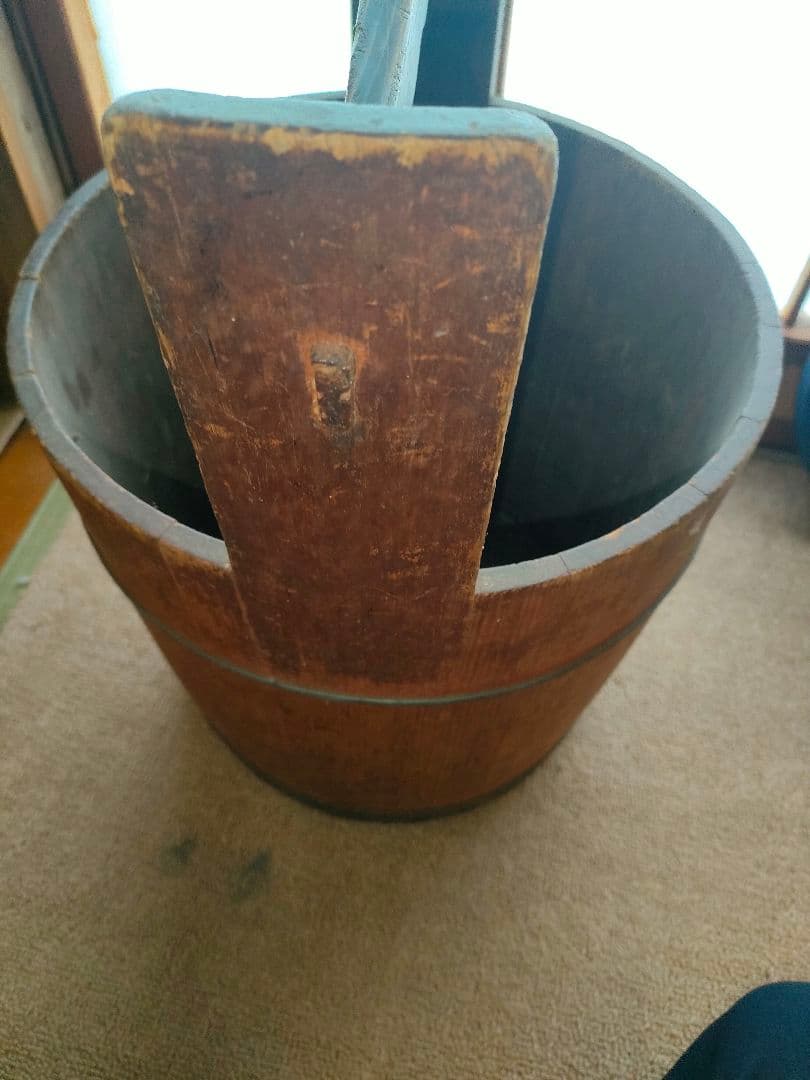 古道具　樽　バケツ　水汲み　水桶　桶　レトロ　ヴィンテージ　木製　木　年代物