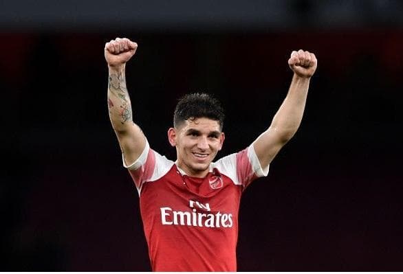 【送料無料】 アーセナル　トレイラ 2018-19 オーセンティック(M)