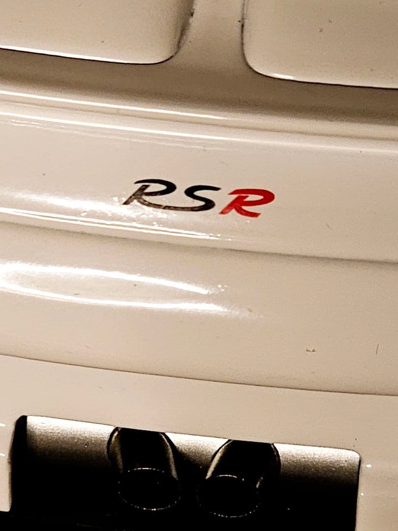 オートアート1/18ポルシェ911(997) GT3RSR 2010