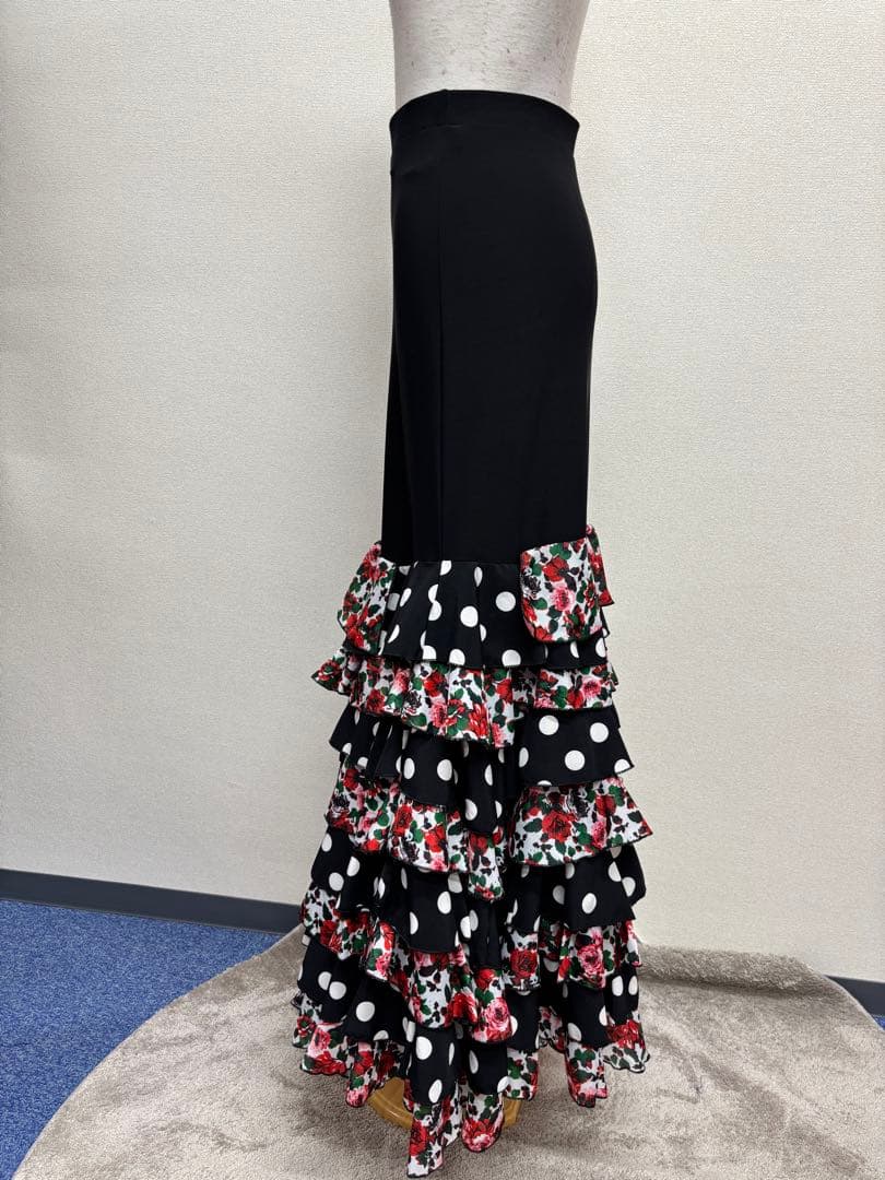 フラメンコ スカート 水玉と赤の花柄