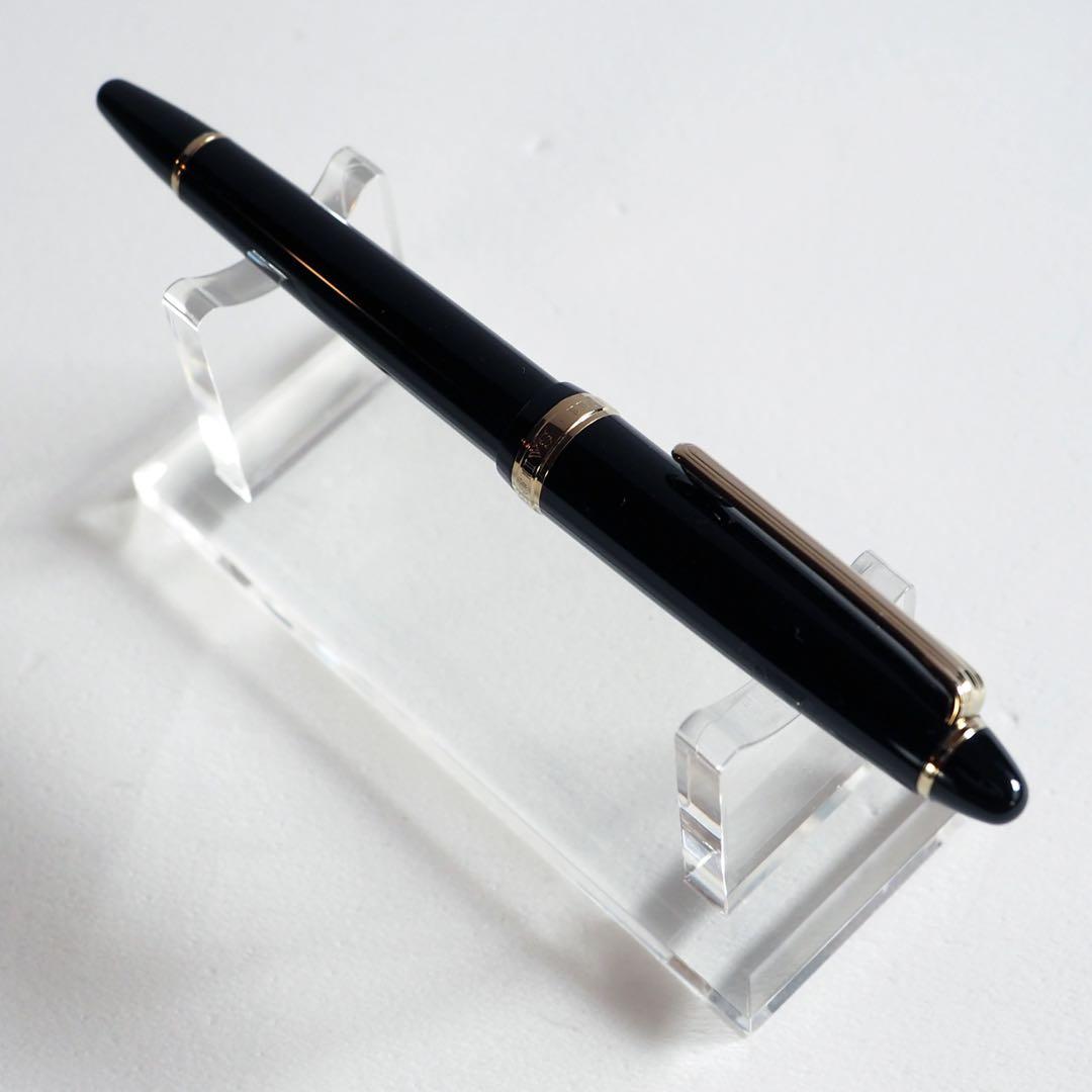 絶版　セーラーレディ・プロフィット　ブラック　ゴールド・トリム14k H-Fニブ