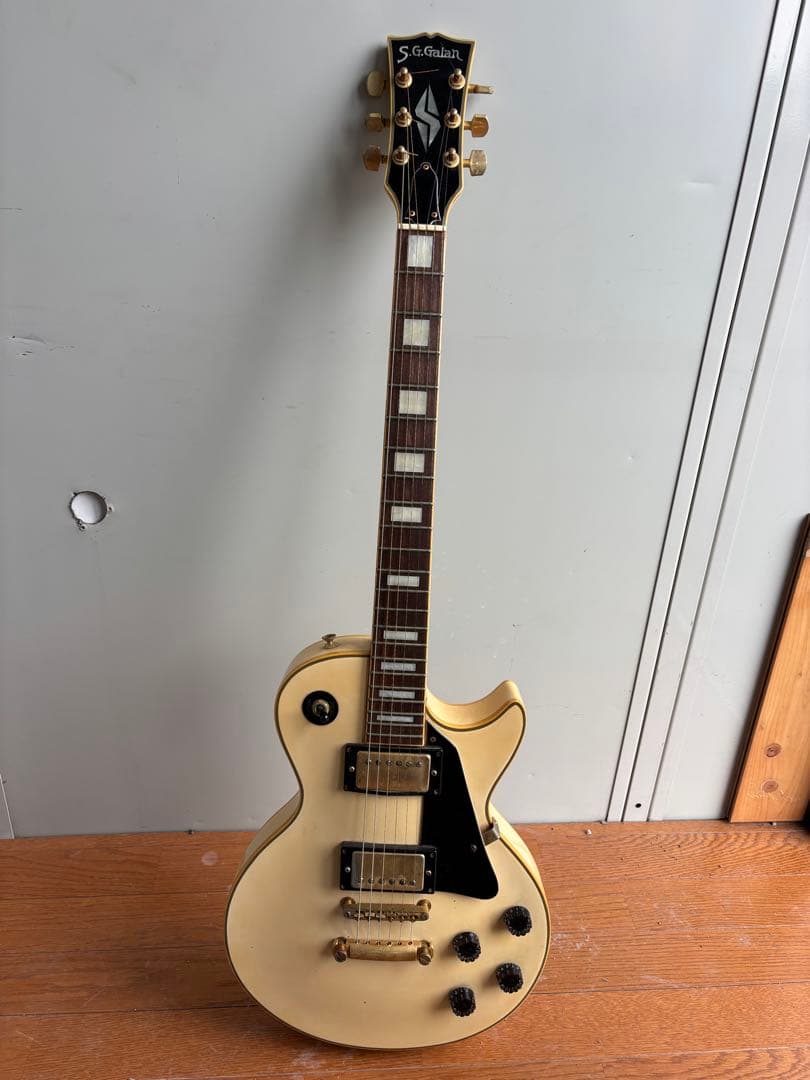S.G.Galan。クリームホワイト