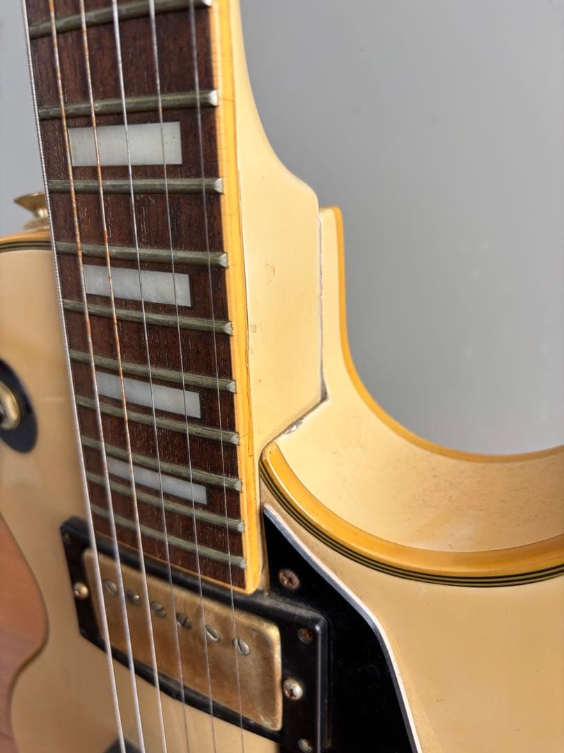 S.G.Galan。クリームホワイト