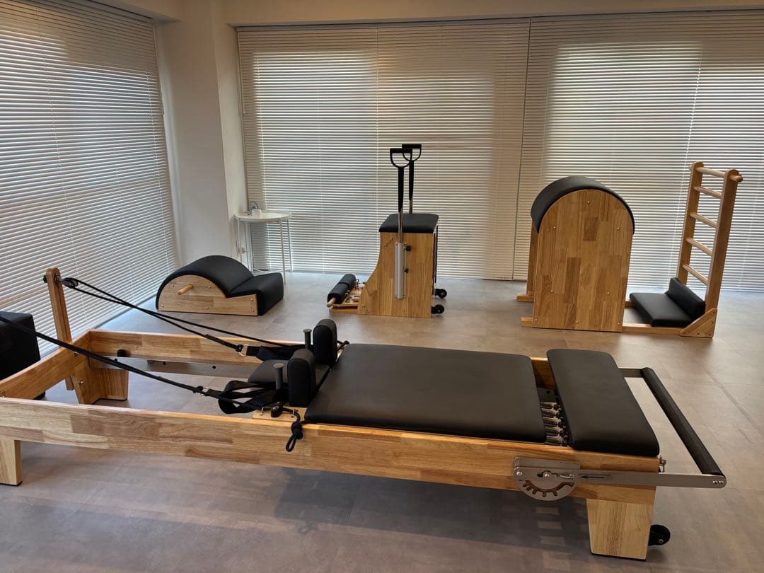 【新品 送料込み】チェア/ピラティス