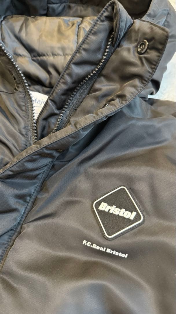 fcrb 「MAJESTIC BENCH COAT」ブラック　ベンチコート