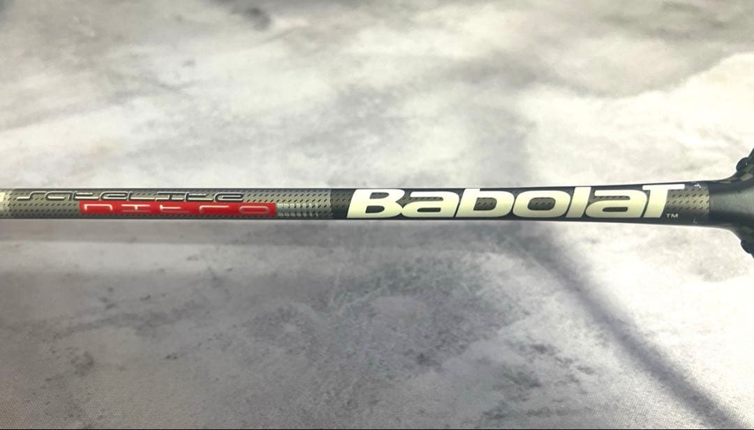 バドミントンラケット+ガット　アークセイバーZスラッシュ　サテライトニトロ