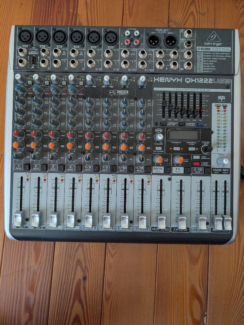 BEHRINGER 6chアナログミキサー オーディオインターフェイス　！美品！