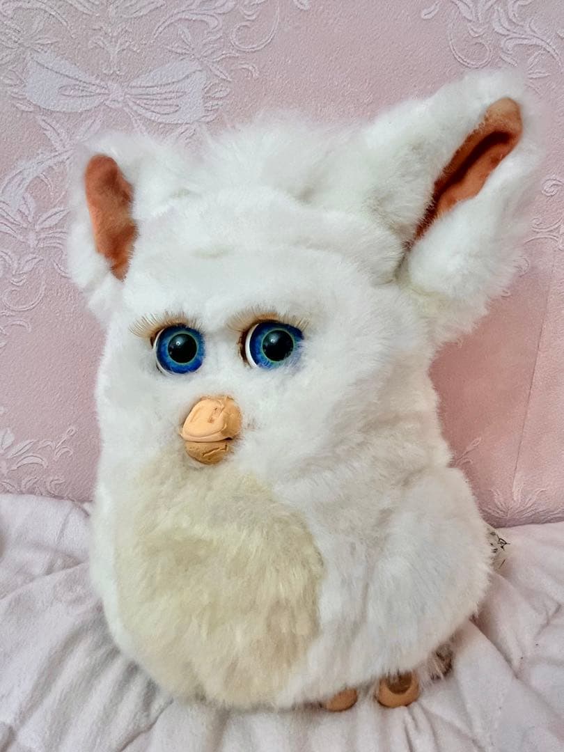 Furby 2（ファービー2）ドイツ語版　シュガースノー　ブルーアイ　可動品