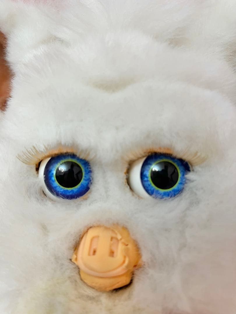 Furby 2（ファービー2）ドイツ語版　シュガースノー　ブルーアイ　可動品