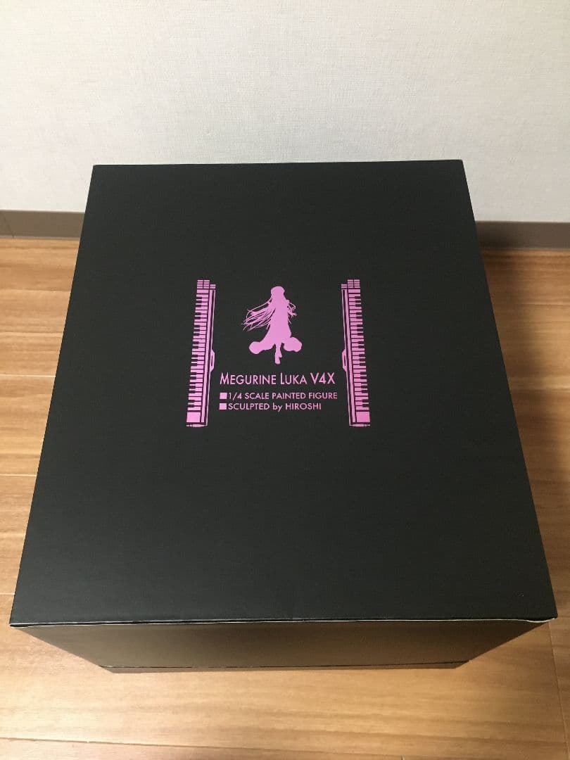 FREEing 巡音ルカ V4X 1/4フィギュア
