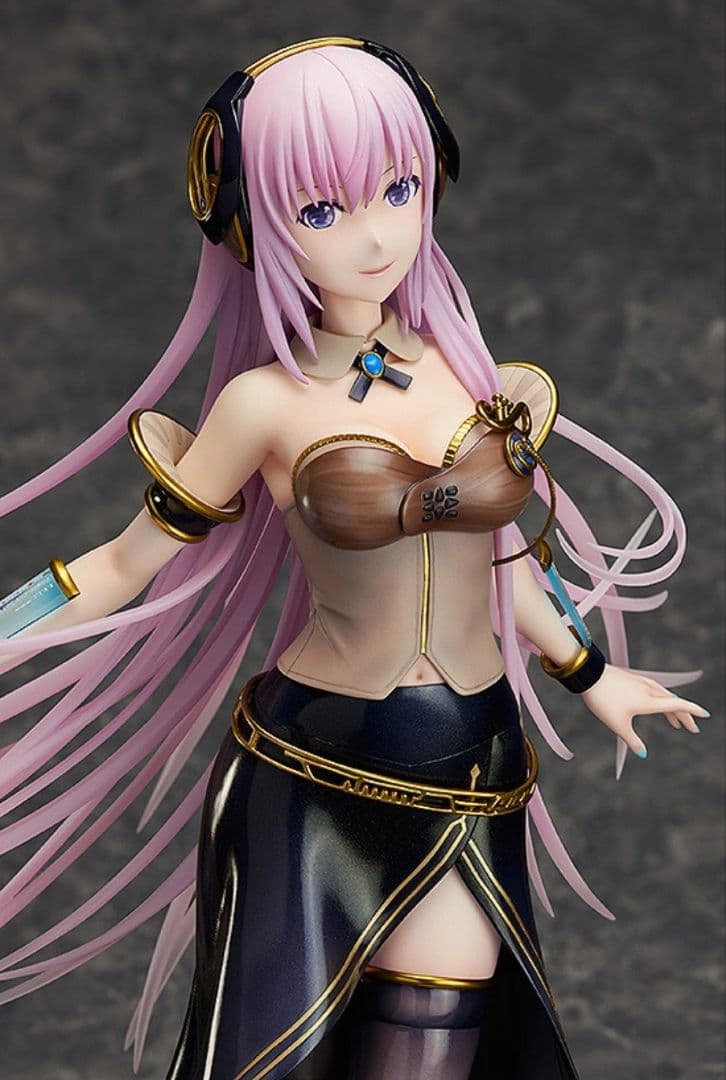 FREEing 巡音ルカ V4X 1/4フィギュア