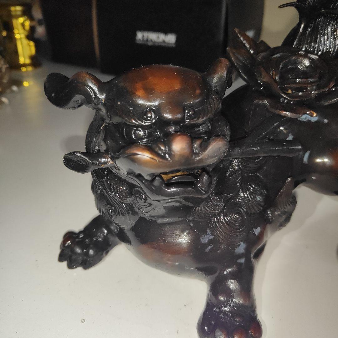 【美品】牡丹獅子 照雲作　青銅製　置物 黒漆調 魔除け 縁起物 彫刻