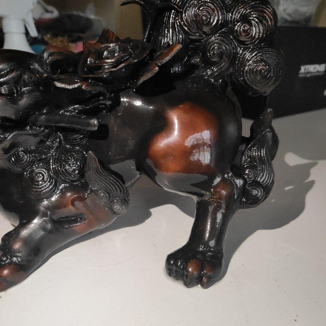 【美品】牡丹獅子 照雲作　青銅製　置物 黒漆調 魔除け 縁起物 彫刻