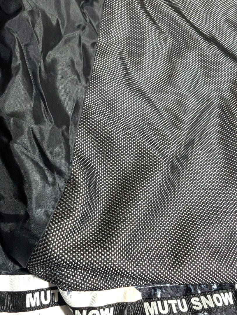 【新品タグ付】スキーウェア上下セット MUTU（ムータスノー）メンズ　М