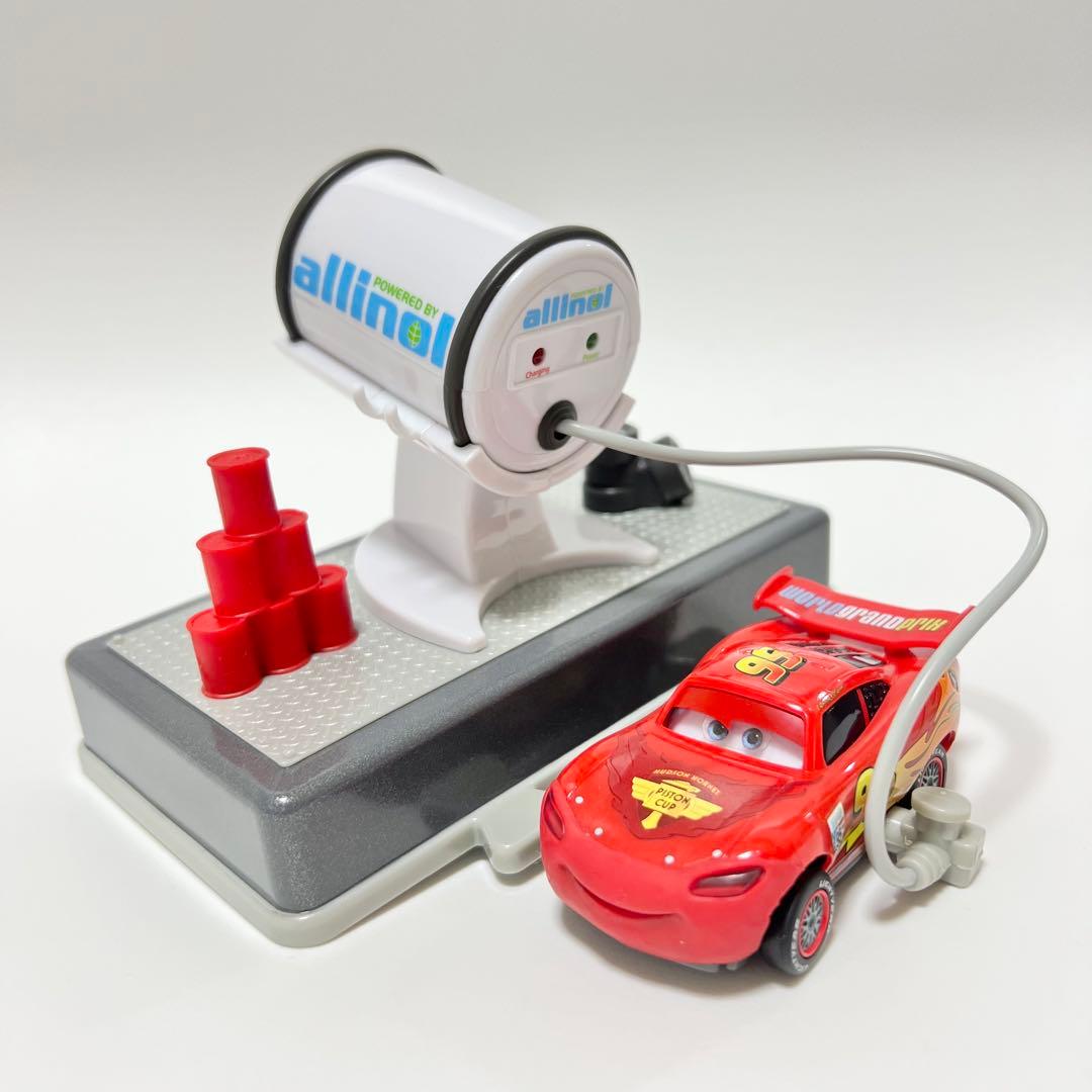 マテル　カーズ　ALIVE ライトニング　マックイーン　 動く　喋る