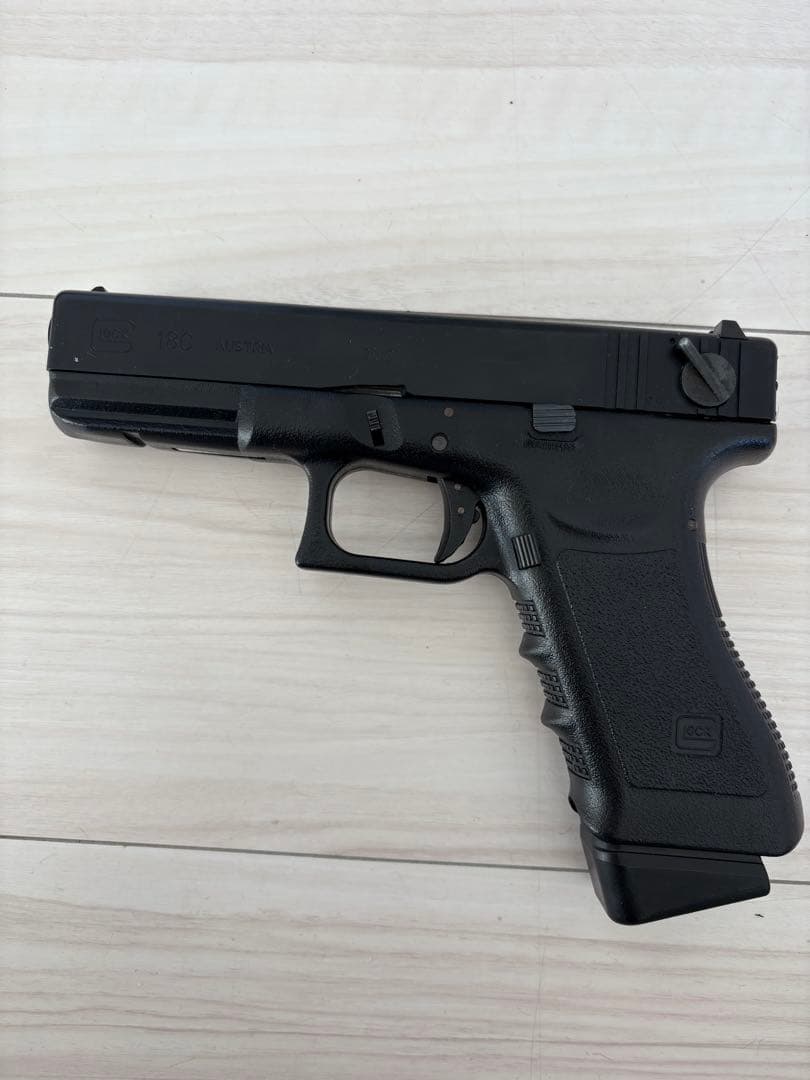 Glock ガスガン マガジン2個付き　G18C