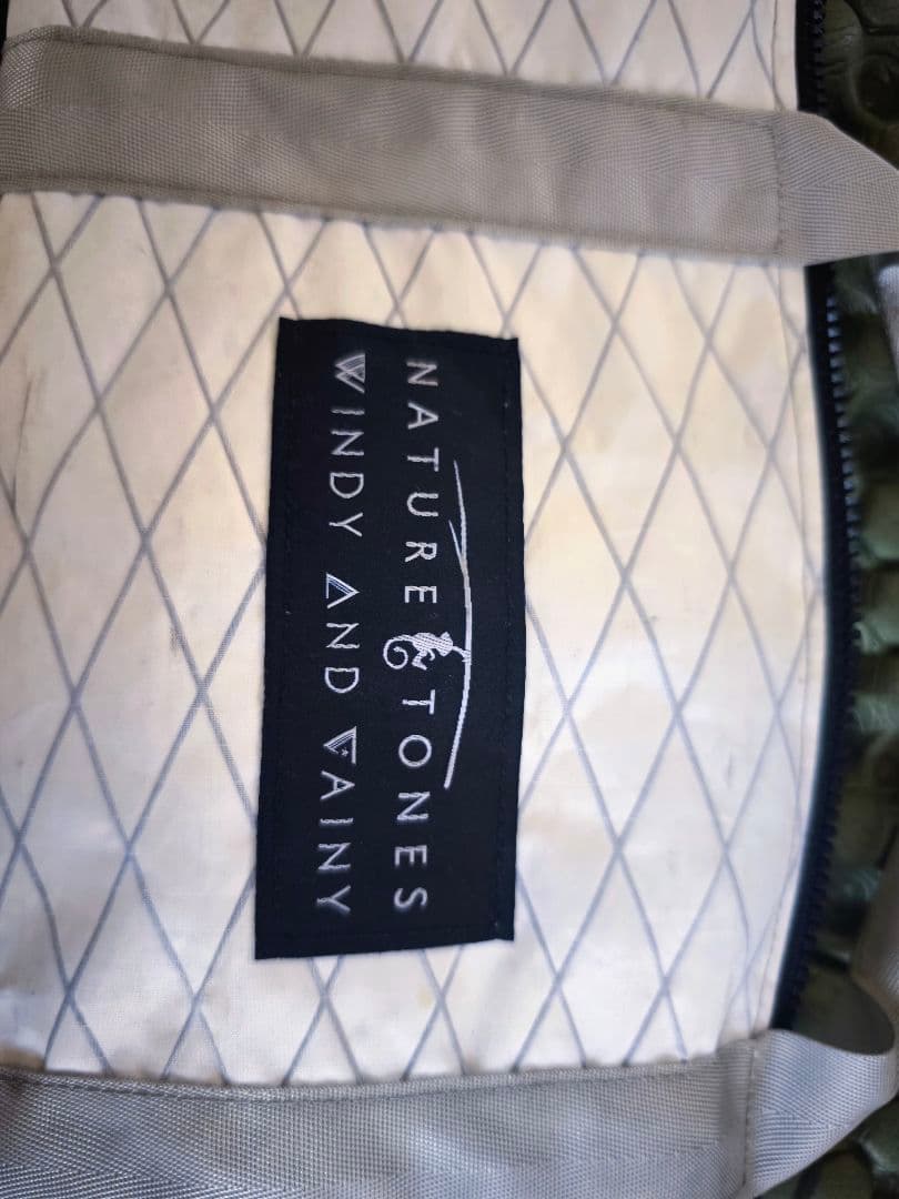 WINDY AND RAINY　コラボダストテーブル