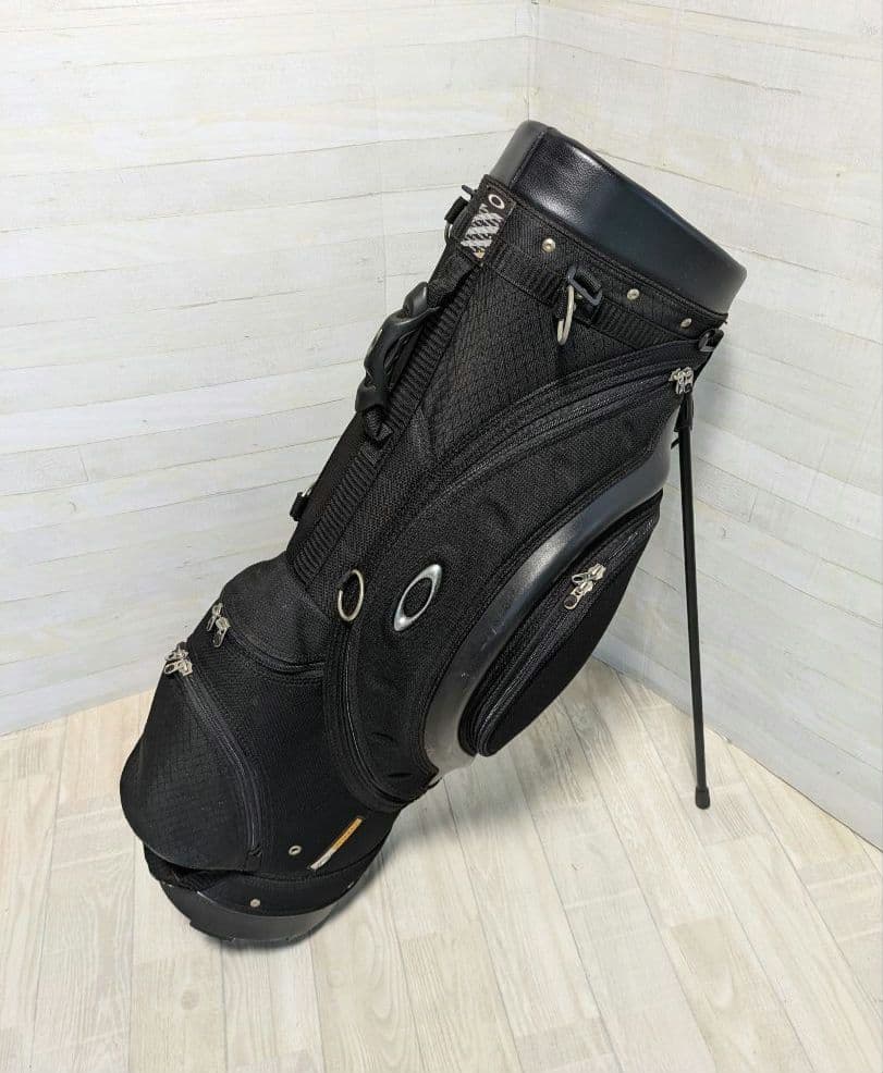OAKLEY スタンド式キャディバック　オークリー　ブラックゴルフバッグ
