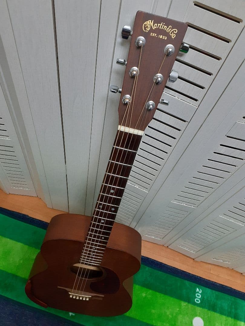 サトチャン、Martin 00-15 Mahogany エレアコ