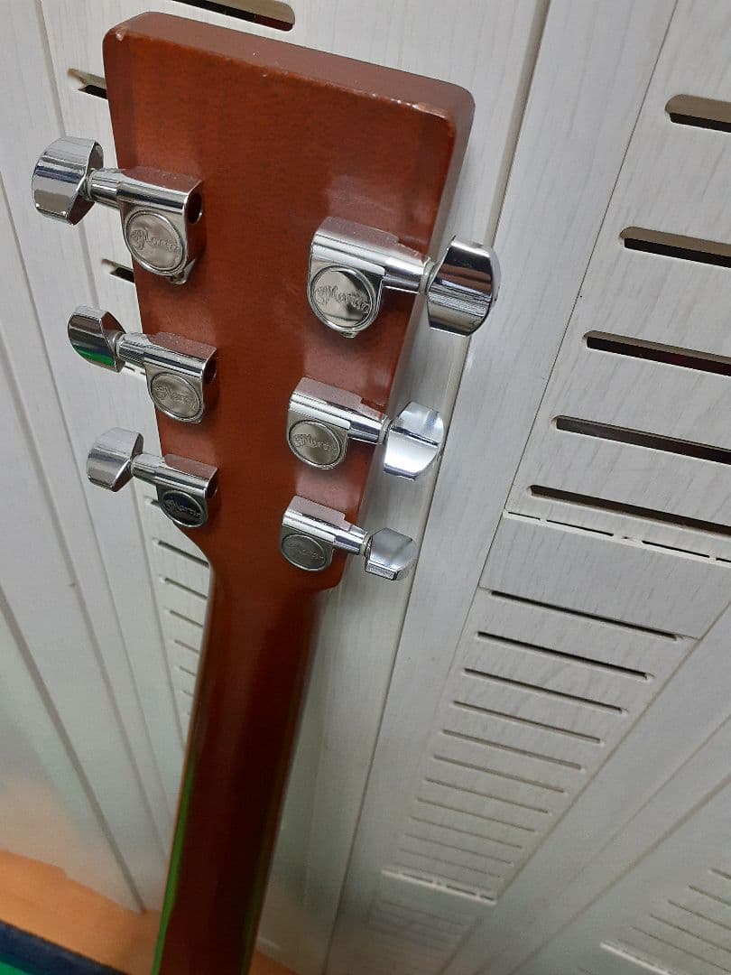 サトチャン、Martin 00-15 Mahogany エレアコ