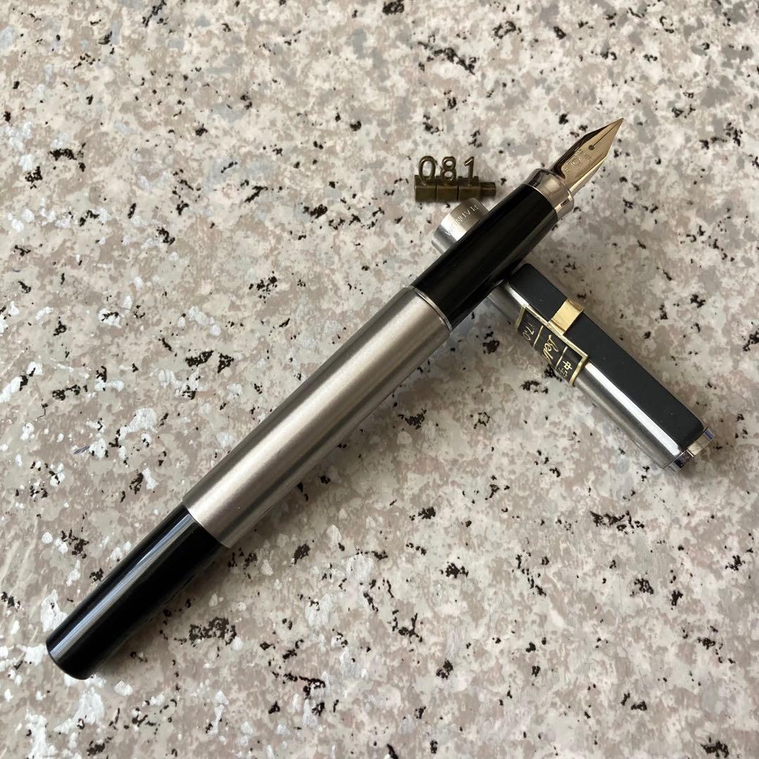 #081 オーバーホール済み 万年筆 プラチナ PLATINUM 14k WG