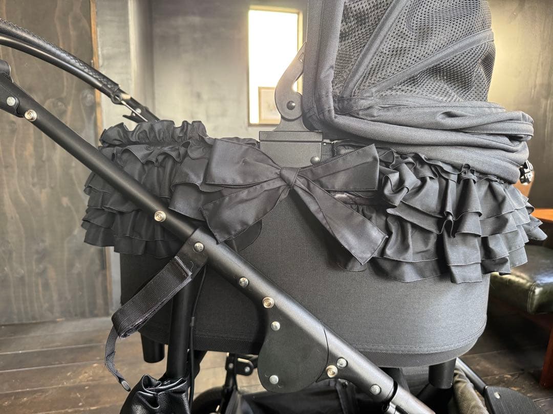 エアバギー　DOME3レギュラー　フリル付き　アースブラック　ペットカート