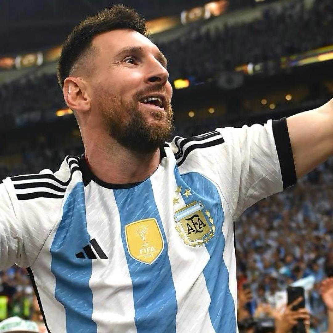 【正規品】メッシ　アルゼンチン　ワールドカップ　優勝セレモニーユニフォーム