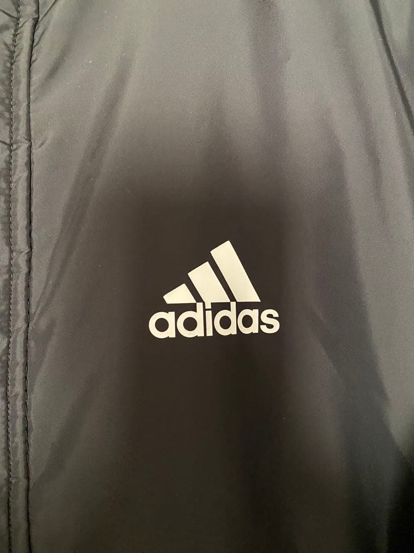 cheri　アディダス ベンチコート 定価15,400円 黒 タグ付 S