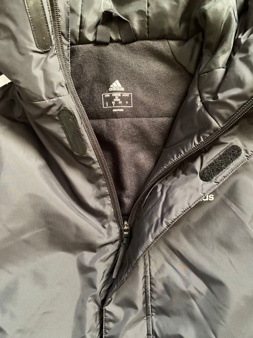 cheri　アディダス ベンチコート 定価15,400円 黒 タグ付 S