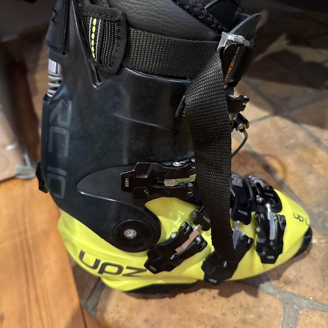 UPZスノーボードアルペンブーツ4/4.5/5 258/279mm RC 10